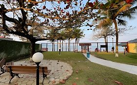 Pé na Areia Praia das Toninhas com Vista pro Mar